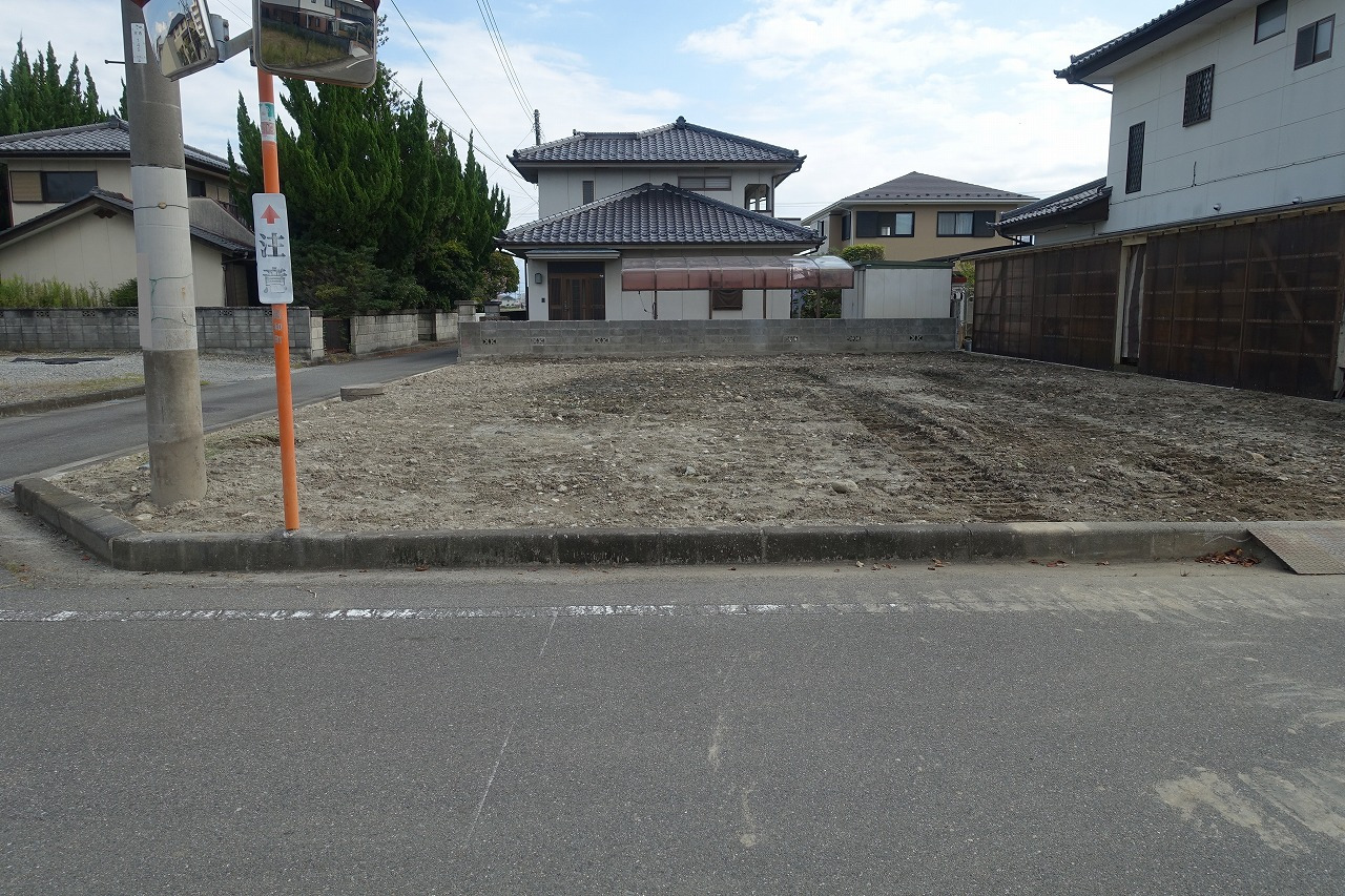 土地南西側より撮影