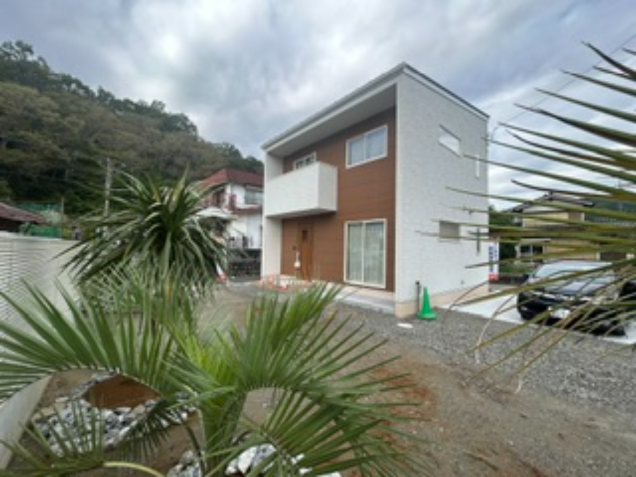 建物外観。外壁の色合いが可愛いです♡