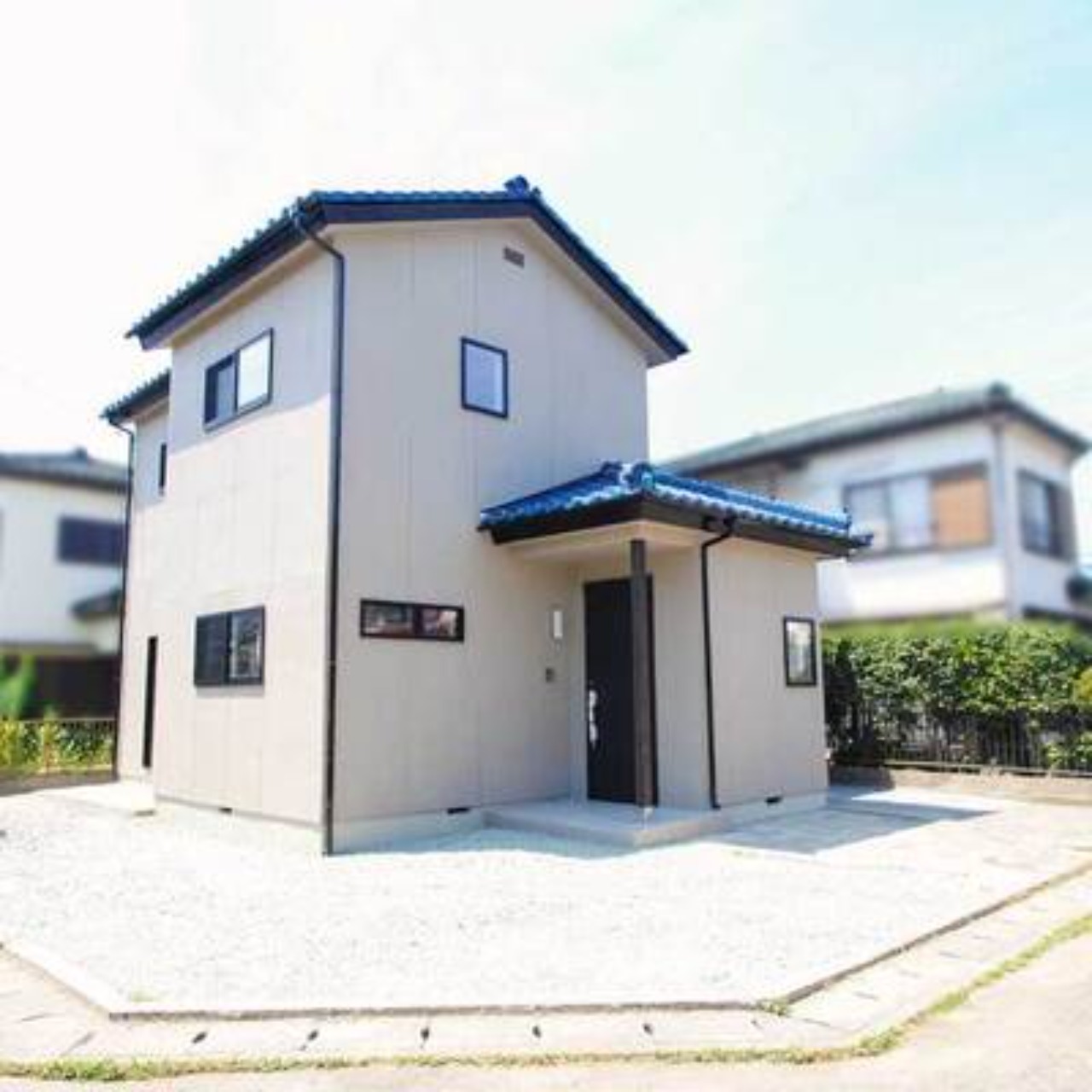 外観　建物　建築中