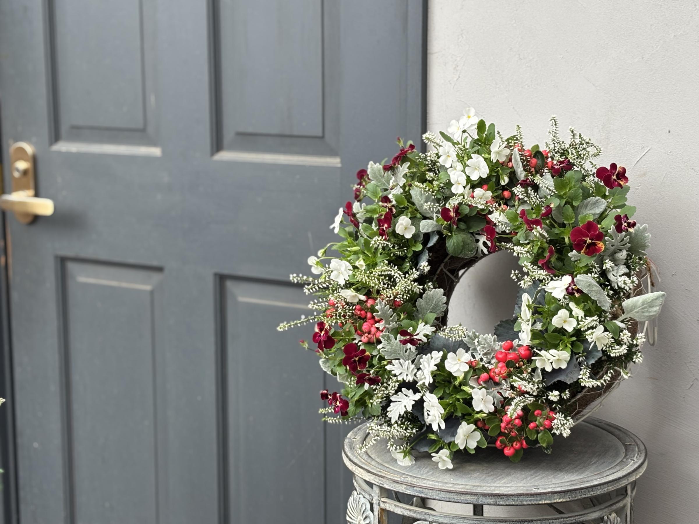  記事コンテンツ「住まいと暮らしのあれこれ」を更新しました！ギャザリングのリースで彩り　育てながら楽しむリース