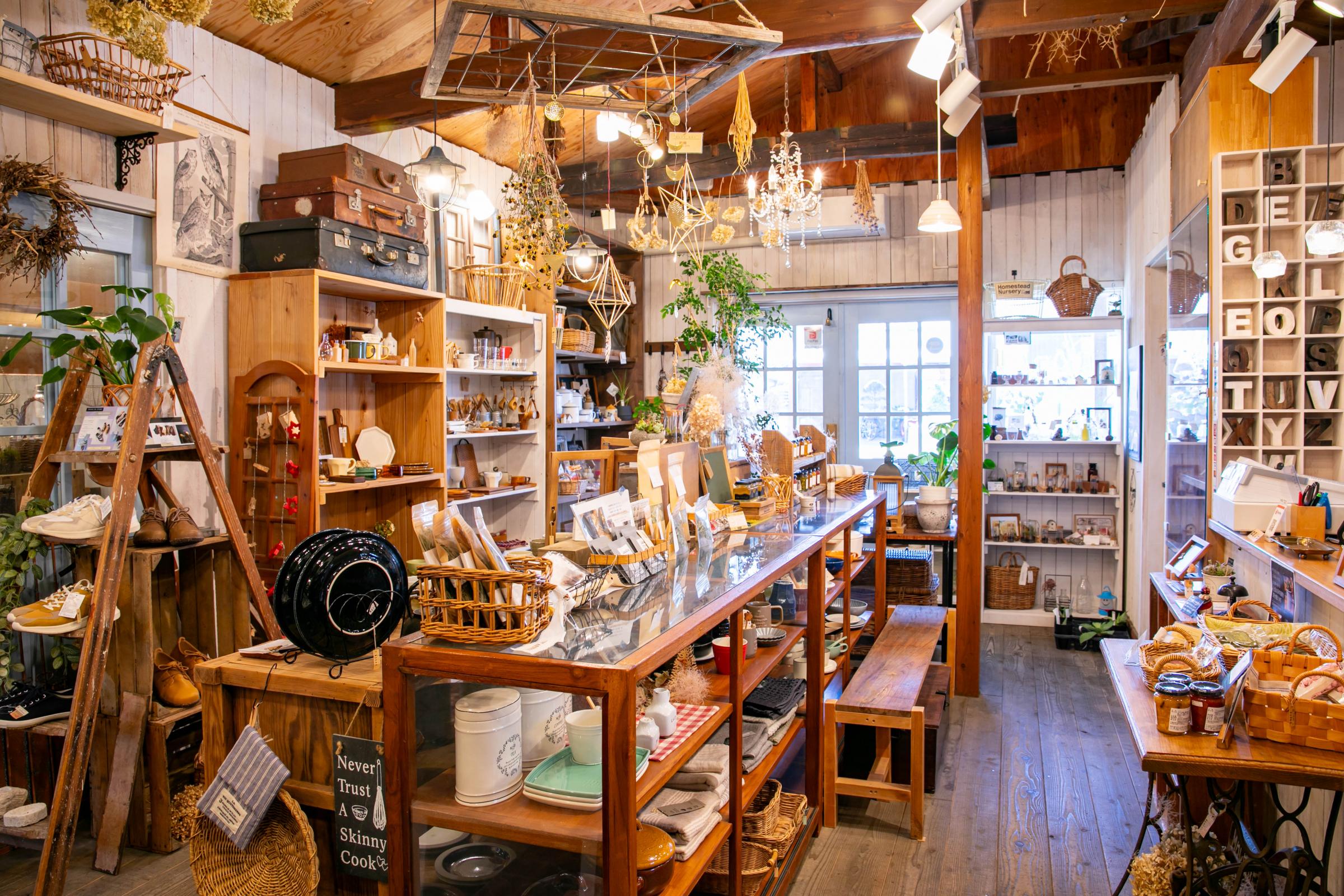 セレクト雑貨からガーデニング相談まで「Gardener's drawer」